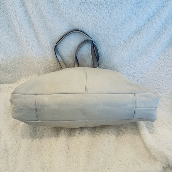 Coach Ashley Leather Satchel White Silver F15513 Like New - Picture 4 of 9